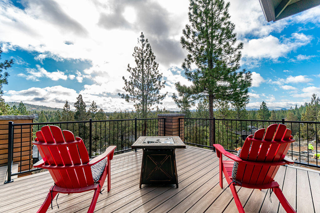3337 Northwest Shevlin Ridge Bend, OR 97703 - Photo 32 of 40 RileyVisuals-3