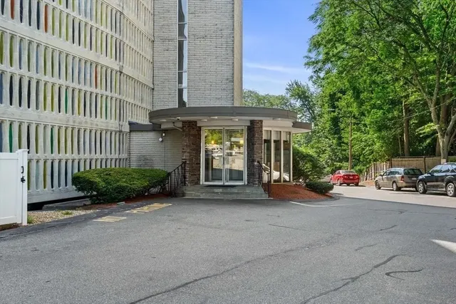 $399,000 | 200 Swanton Street, Unit 228, Winchester, MA 01890