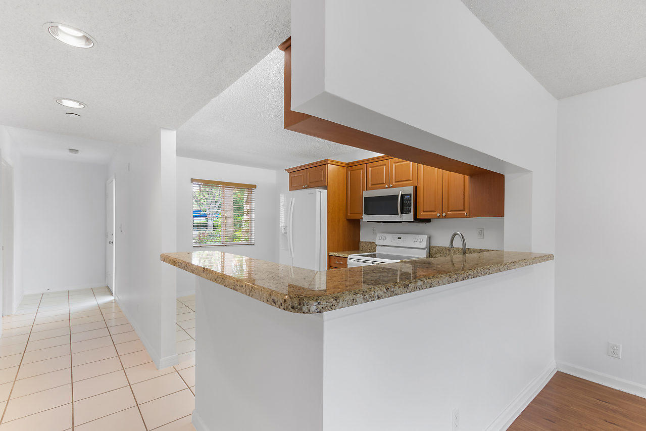 420 Northwest 67th Street, Unit K104 Boca Raton, FL 33487 - Photo 5 of 25 Kitchen