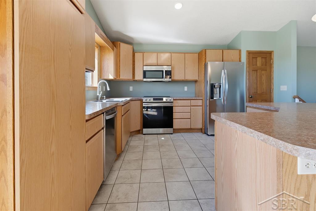 322 East Baker Road Hope, MI 48628 - Photo 9 of 37 Gallery Image 9