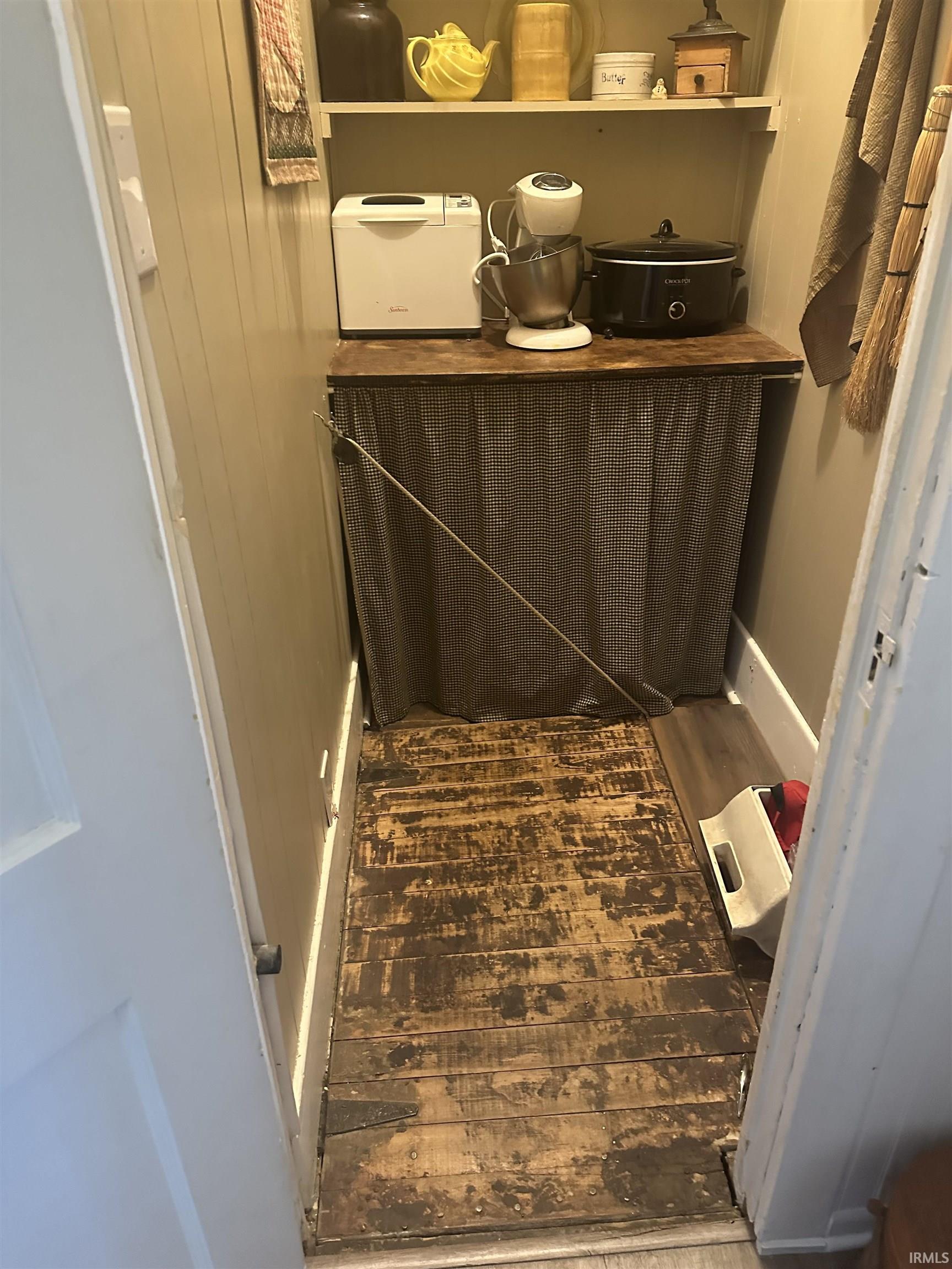 629 R Street Bedford, IN 47421 - Photo 14 of 18