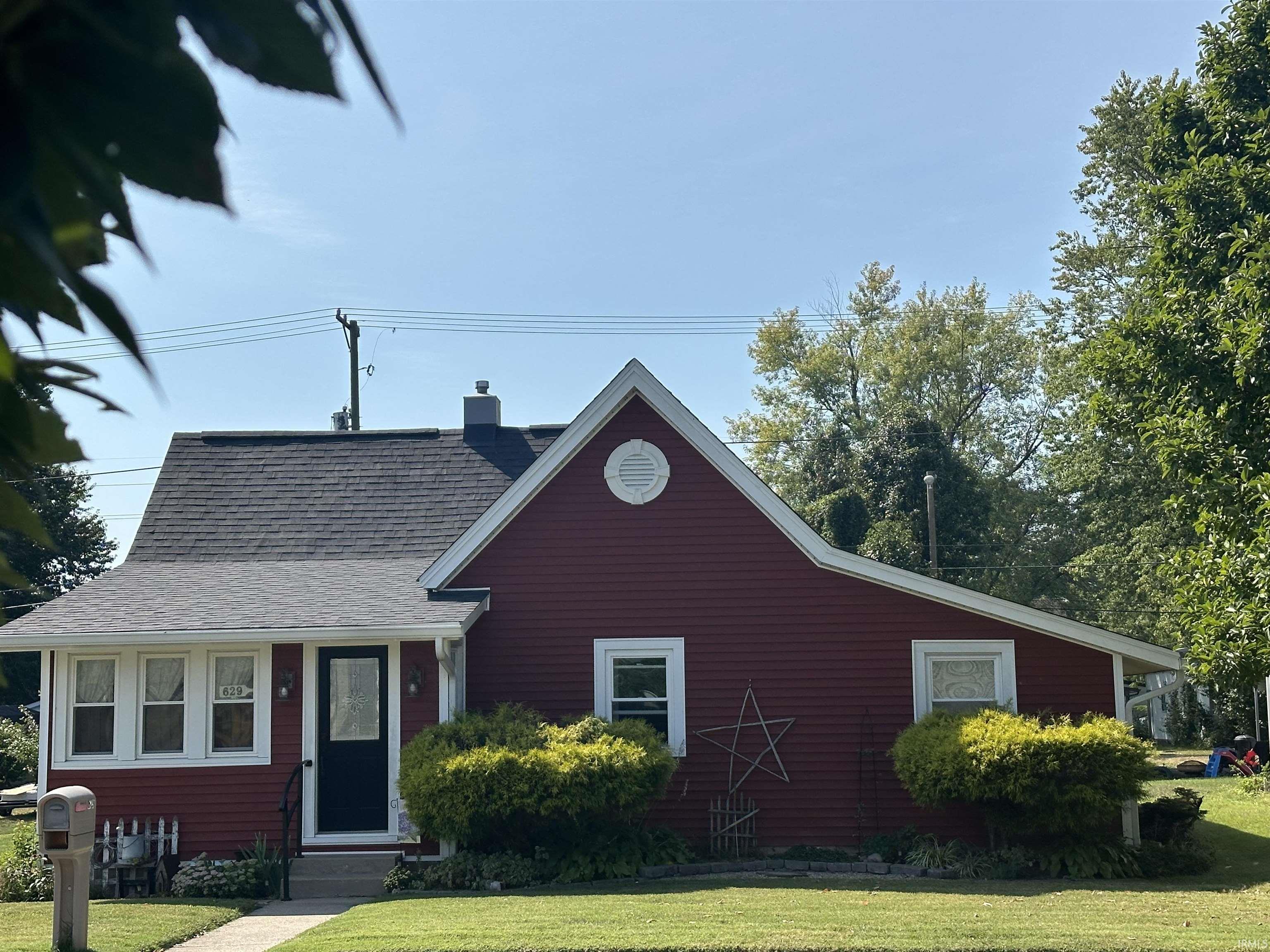 629 R Street Bedford, IN 47421 - Photo 2 of 18