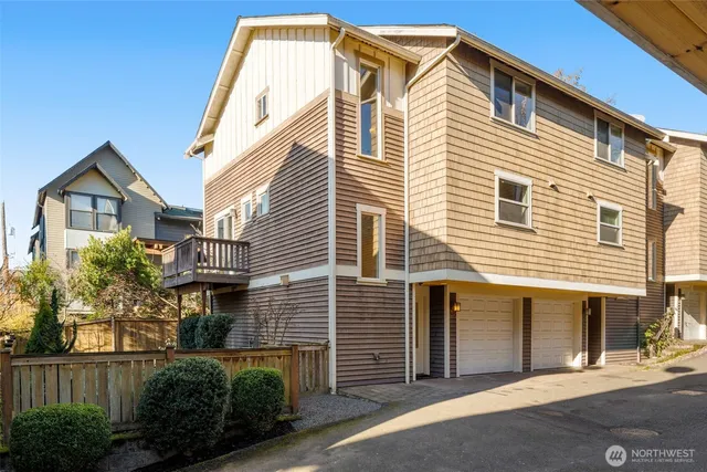 $885,000 | 213 North 39th Street, Unit C, Seattle, WA 98103