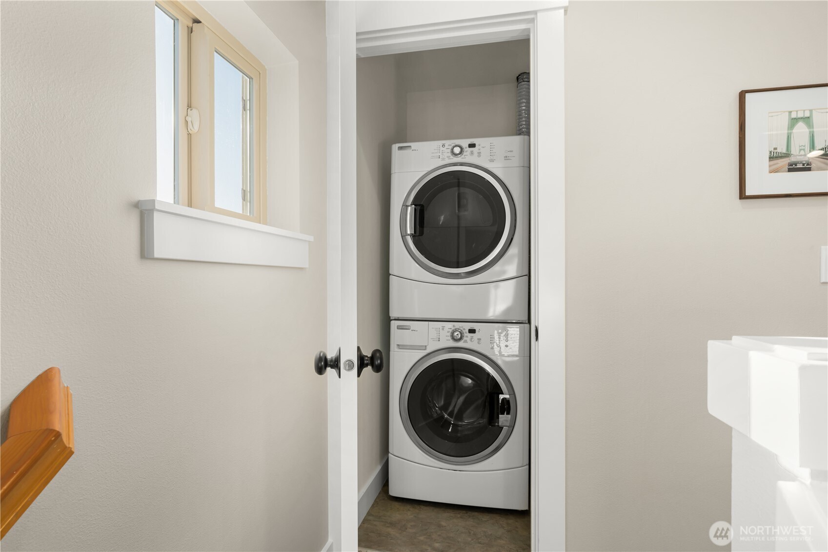 213 North 39th Street, Unit C Seattle, WA 98103 - Photo 15 of 28