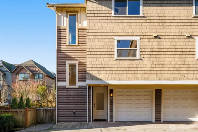 $885,000 | 213 North 39th Street, Unit C, Seattle, WA 98103