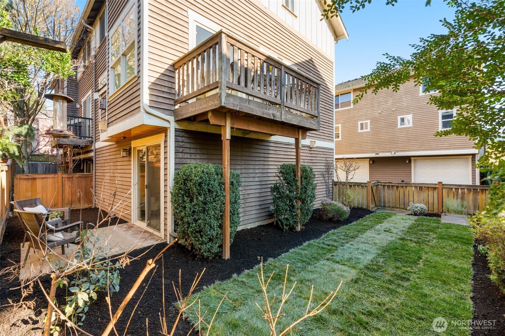 213 North 39th Street, Unit C Seattle, WA 98103 - Photo 22 of 28