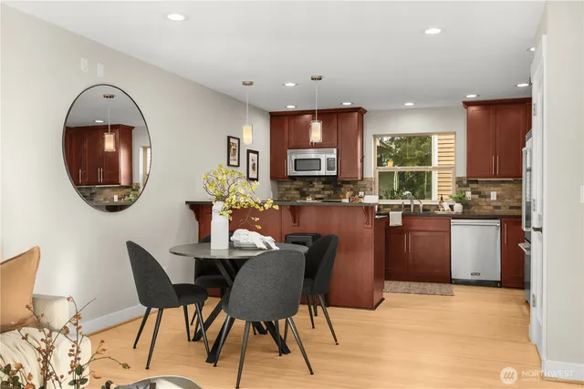 $885,000 | 213 North 39th Street, Unit C, Seattle, WA 98103