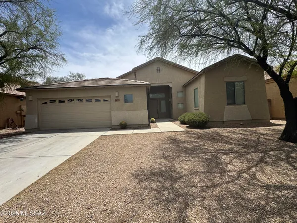 $2,010 | 4228 East Stony Meadow Drive, Tucson, AZ 85756