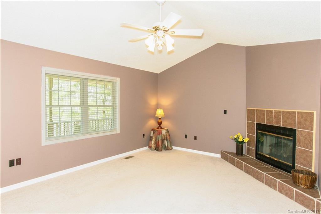 2 Claru Ridge Road Fletcher, NC 28732 - Photo 5 of 24 Gallery Image 5