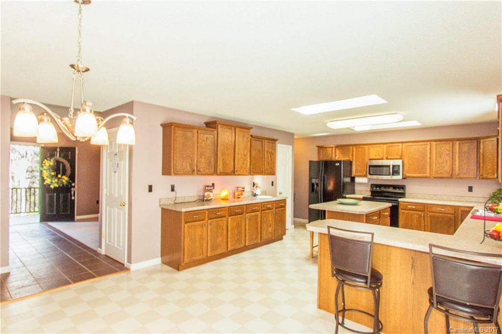 2 Claru Ridge Road Fletcher, NC 28732 - Photo 6 of 24 Gallery Image 6