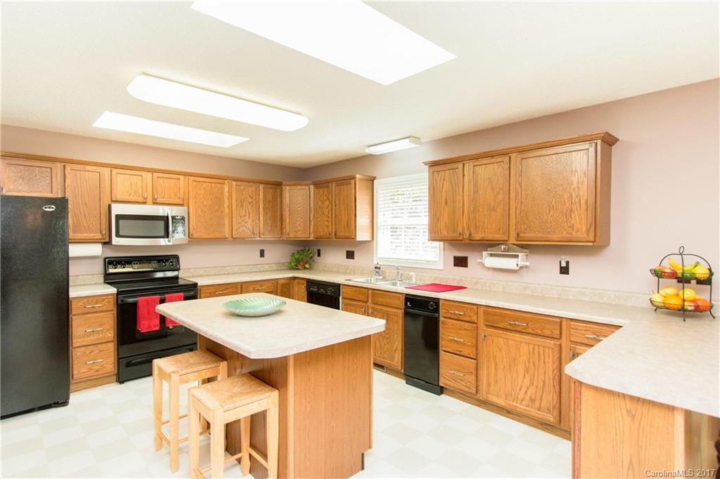2 Claru Ridge Road Fletcher, NC 28732 - Photo 7 of 24 Gallery Image 7