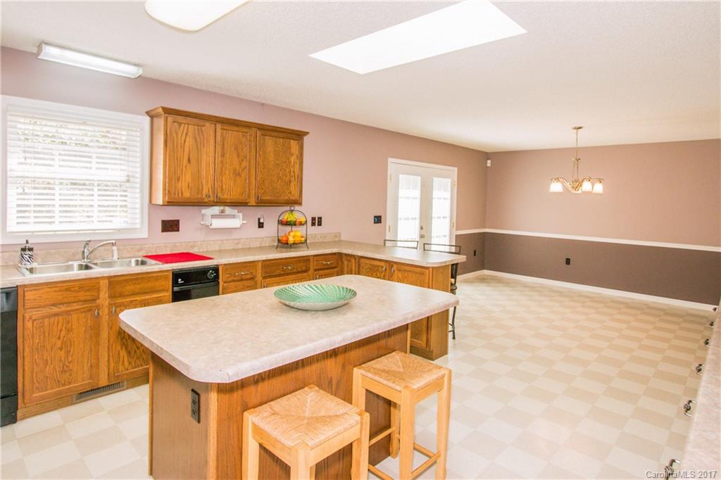 2 Claru Ridge Road Fletcher, NC 28732 - Photo 8 of 24 Gallery Image 8