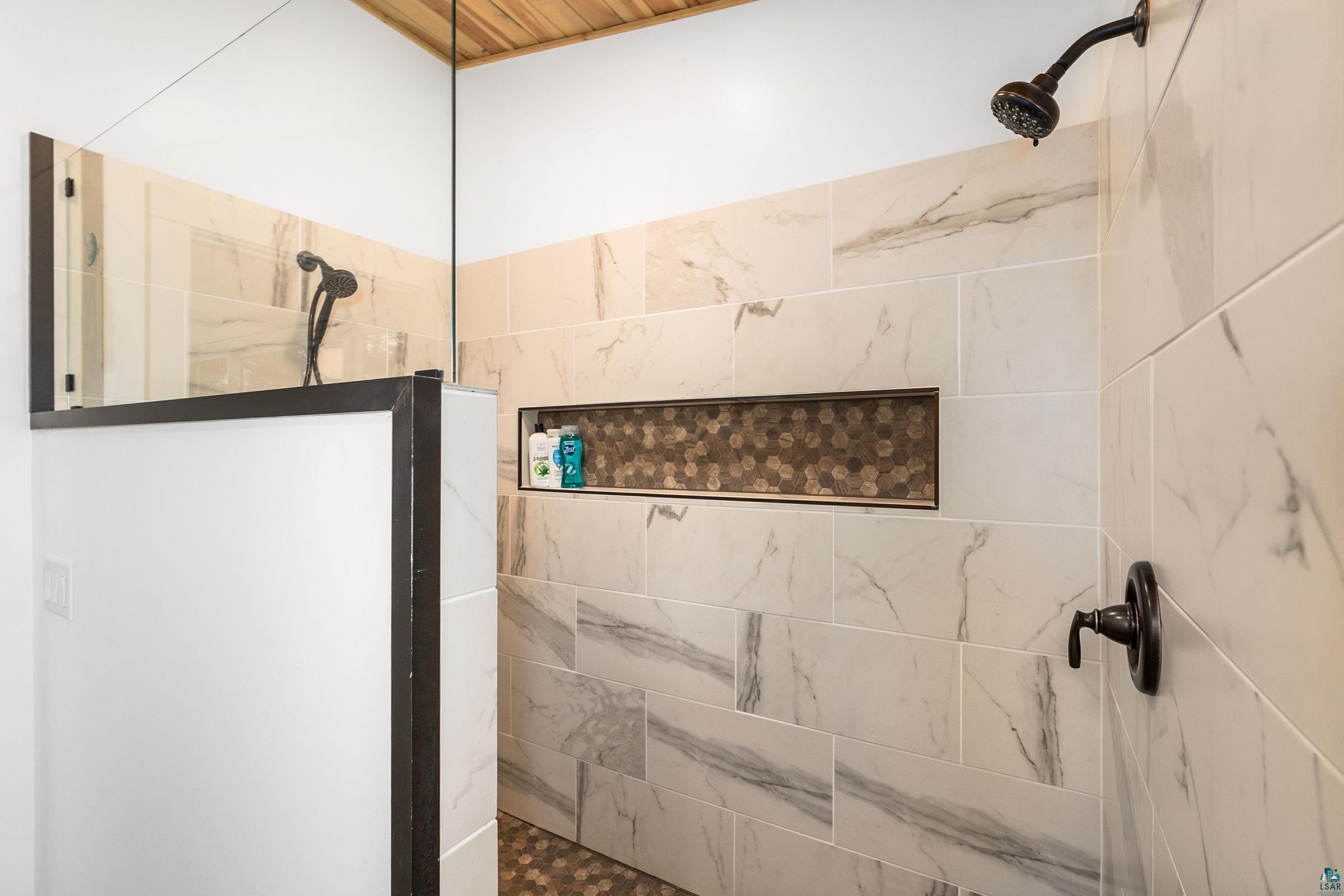 3616 Eden Lane Duluth, MN 55803 - Photo 21 of 50 Primary Bathroom