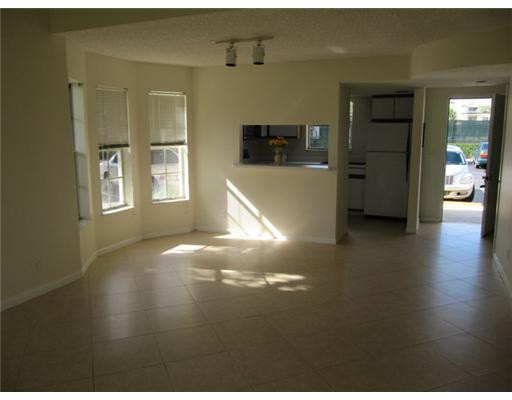 6308 La Costa Drive, Unit D Boca Raton, FL 33433 - Photo 4 of 8 Den/Family/Great Room