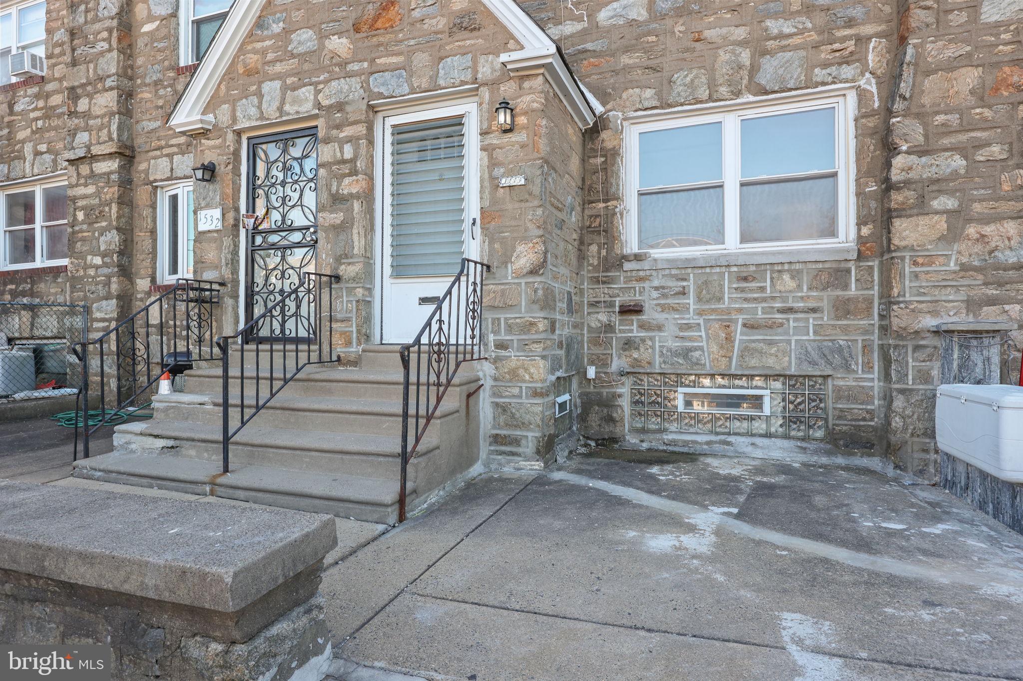 1530 Hellerman Street Philadelphia, PA 19149 - Photo 3 of 33