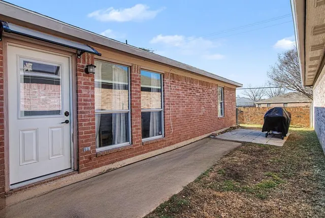 a view of a house with a outdoor space