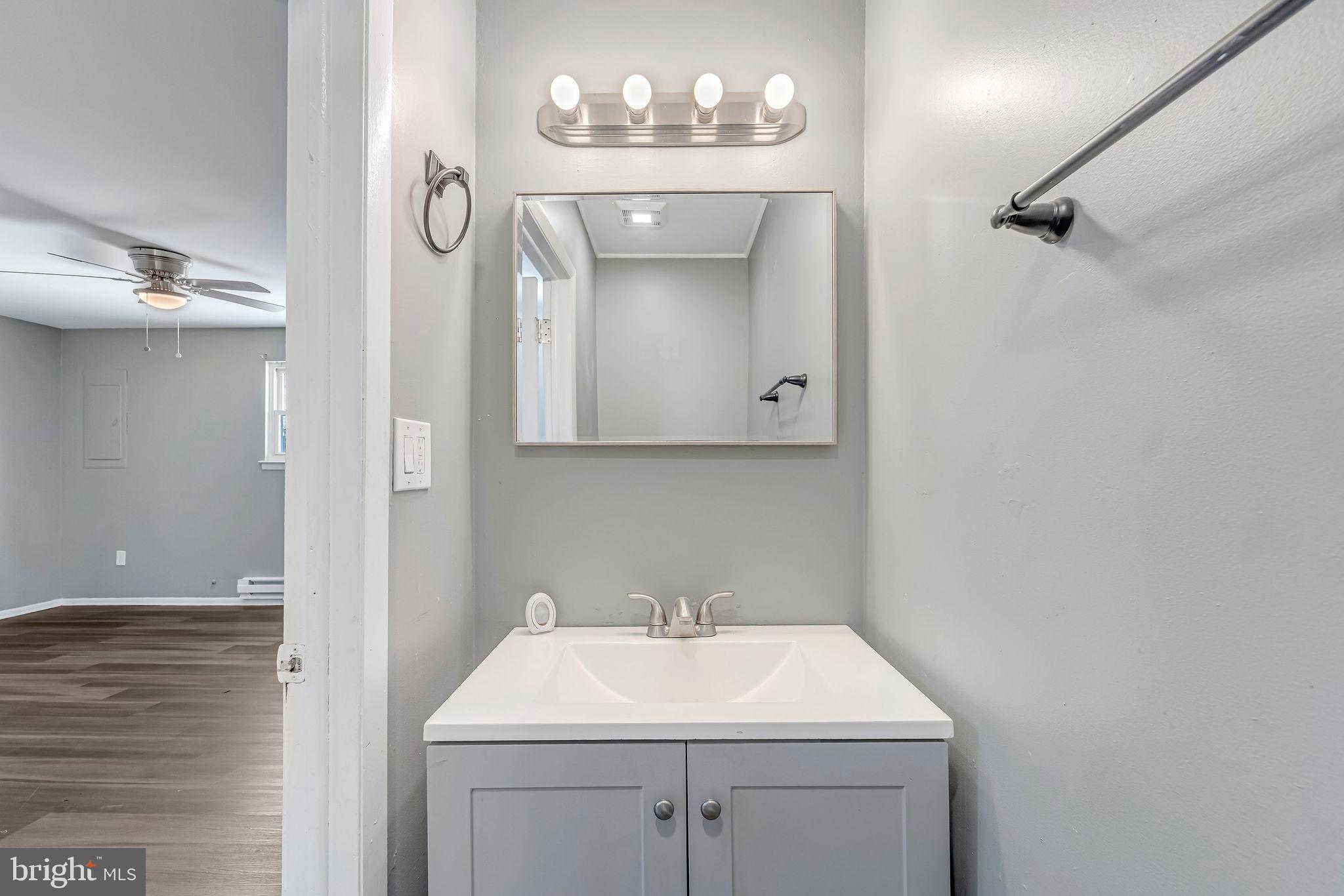 51 Noble Road Sicklerville, NJ 08081 - Photo 13 of 33