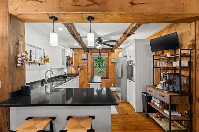 $1,199,999 | 209 Main Street, Deep River, CT 06417