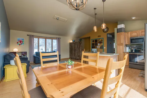 $314,900 | 220 Cole Court, Mankato, MN 56001