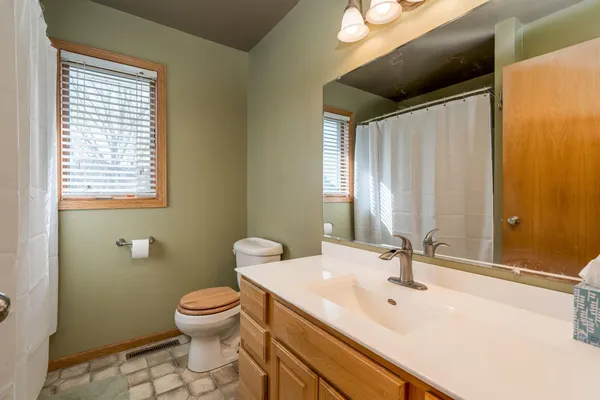 $320,000 | 220 Cole Court, Mankato, MN 56001