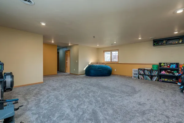 $314,900 | 220 Cole Court, Mankato, MN 56001