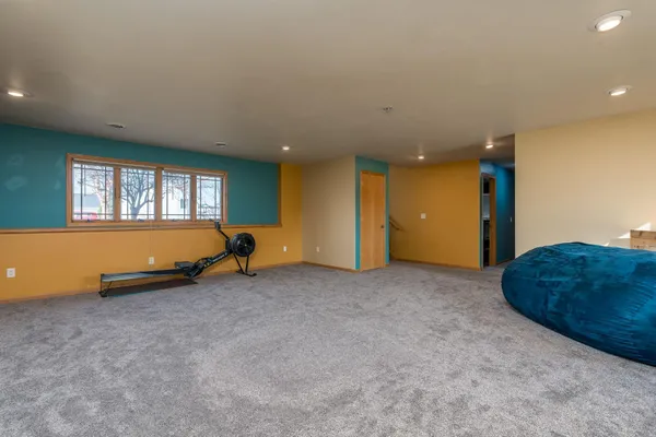 $314,900 | 220 Cole Court, Mankato, MN 56001