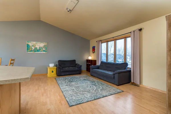 $320,000 | 220 Cole Court, Mankato, MN 56001