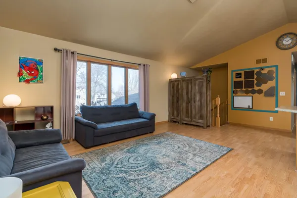 $320,000 | 220 Cole Court, Mankato, MN 56001