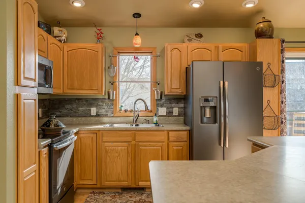 $314,900 | 220 Cole Court, Mankato, MN 56001