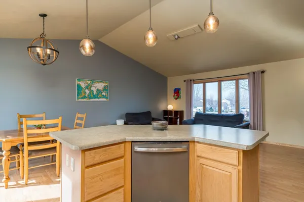 $314,900 | 220 Cole Court, Mankato, MN 56001