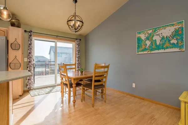 $314,900 | 220 Cole Court, Mankato, MN 56001