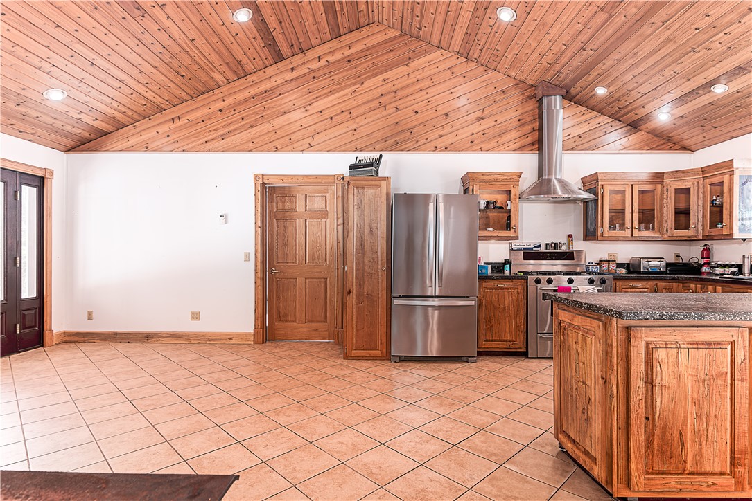 2 Thatt Way Hopkinton, RI 02804 - Photo 20 of 39