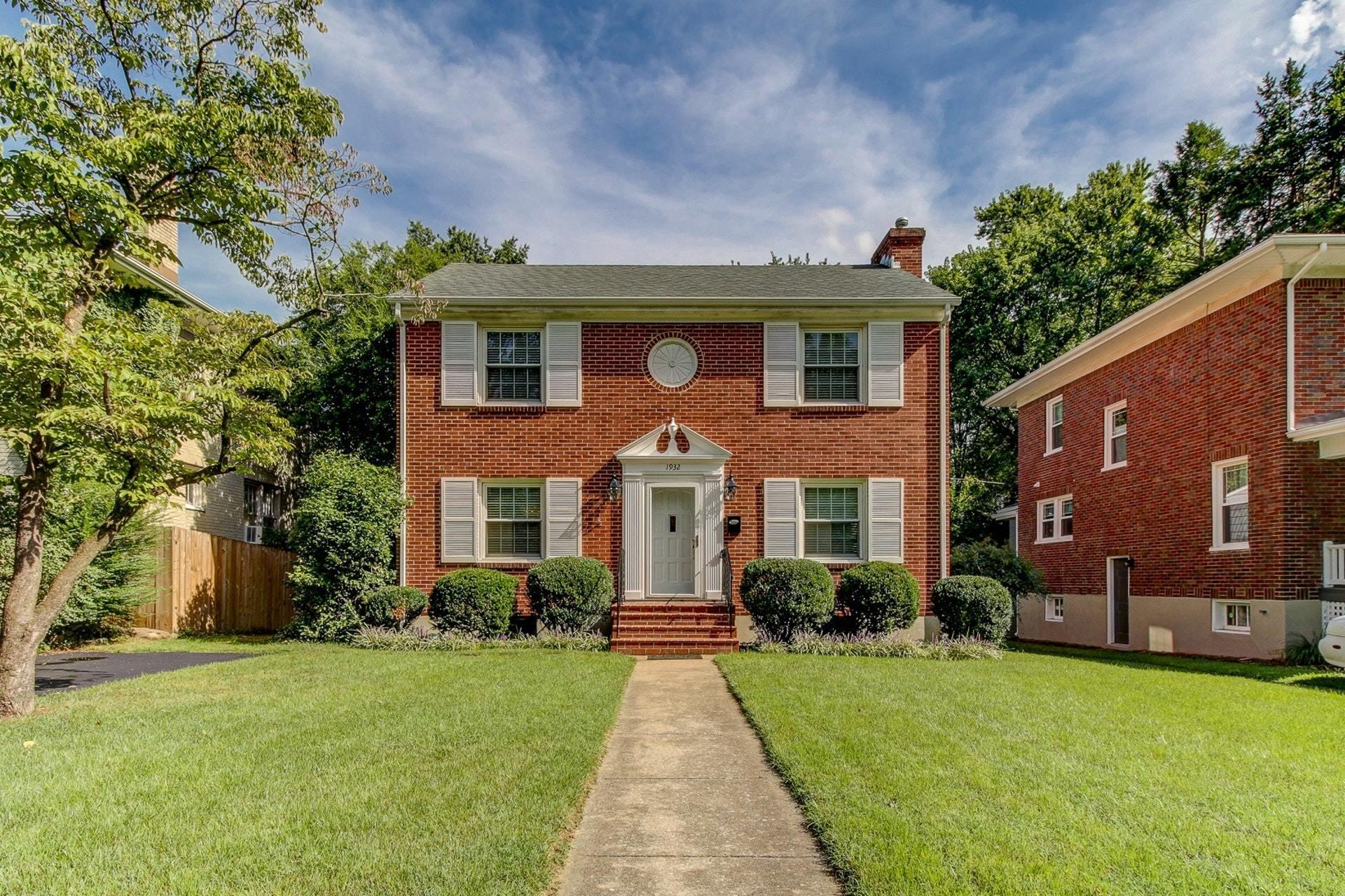 1932 Avon Road Southwest Roanoke, VA 24015 - Photo 2 of 38 001-286601-1932 Avon Road Southwest 1_68