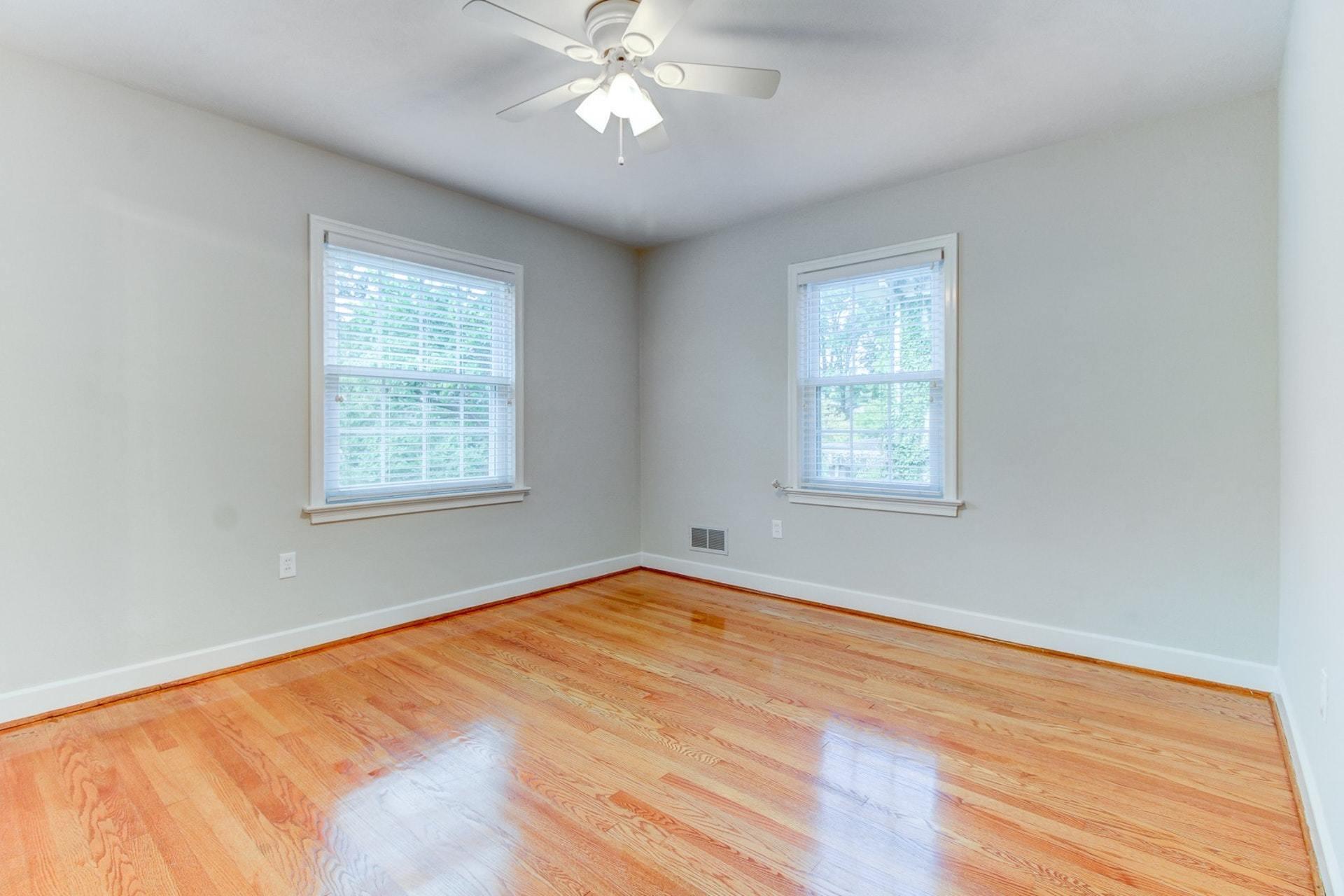 1932 Avon Road Southwest Roanoke, VA 24015 - Photo 23 of 38 023-286601-1932 Avon Road Southwest 23_6