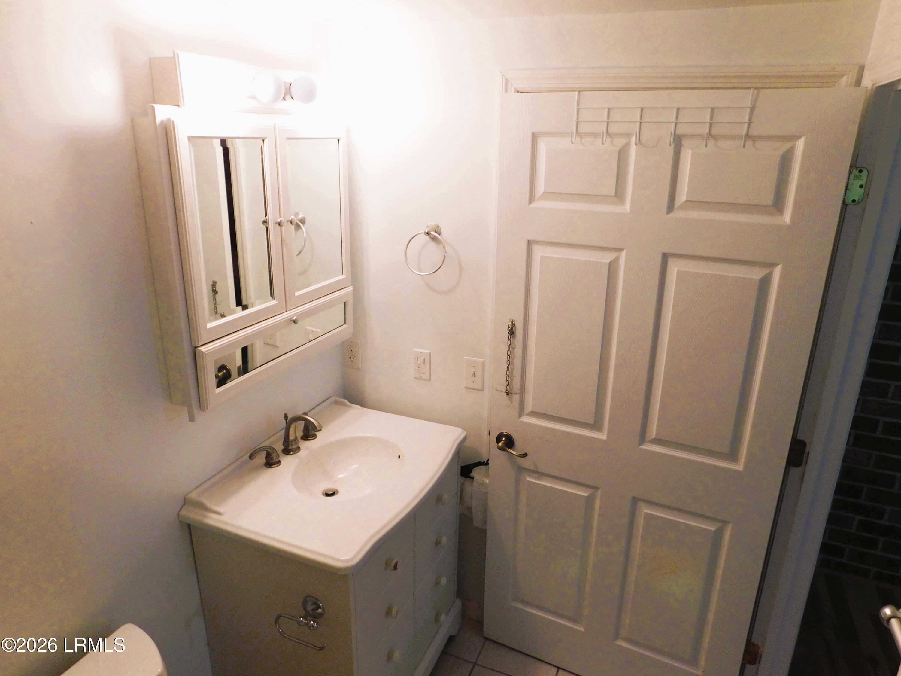 103 Stuart Town Road Beaufort, SC 29902 - Photo 12 of 44 6g - - Bath 3