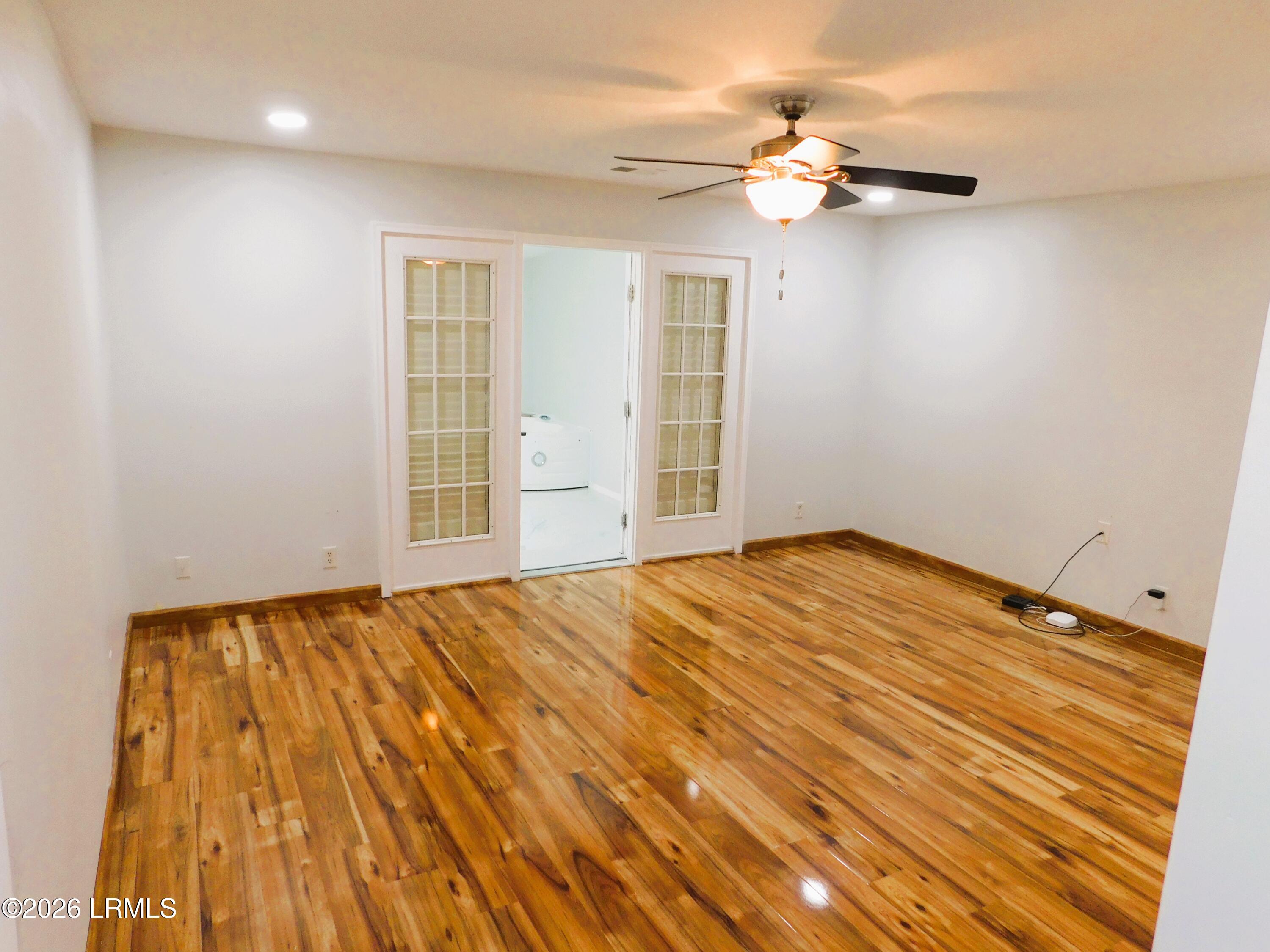 103 Stuart Town Road Beaufort, SC 29902 - Photo 17 of 38 16 - Master Bedroom