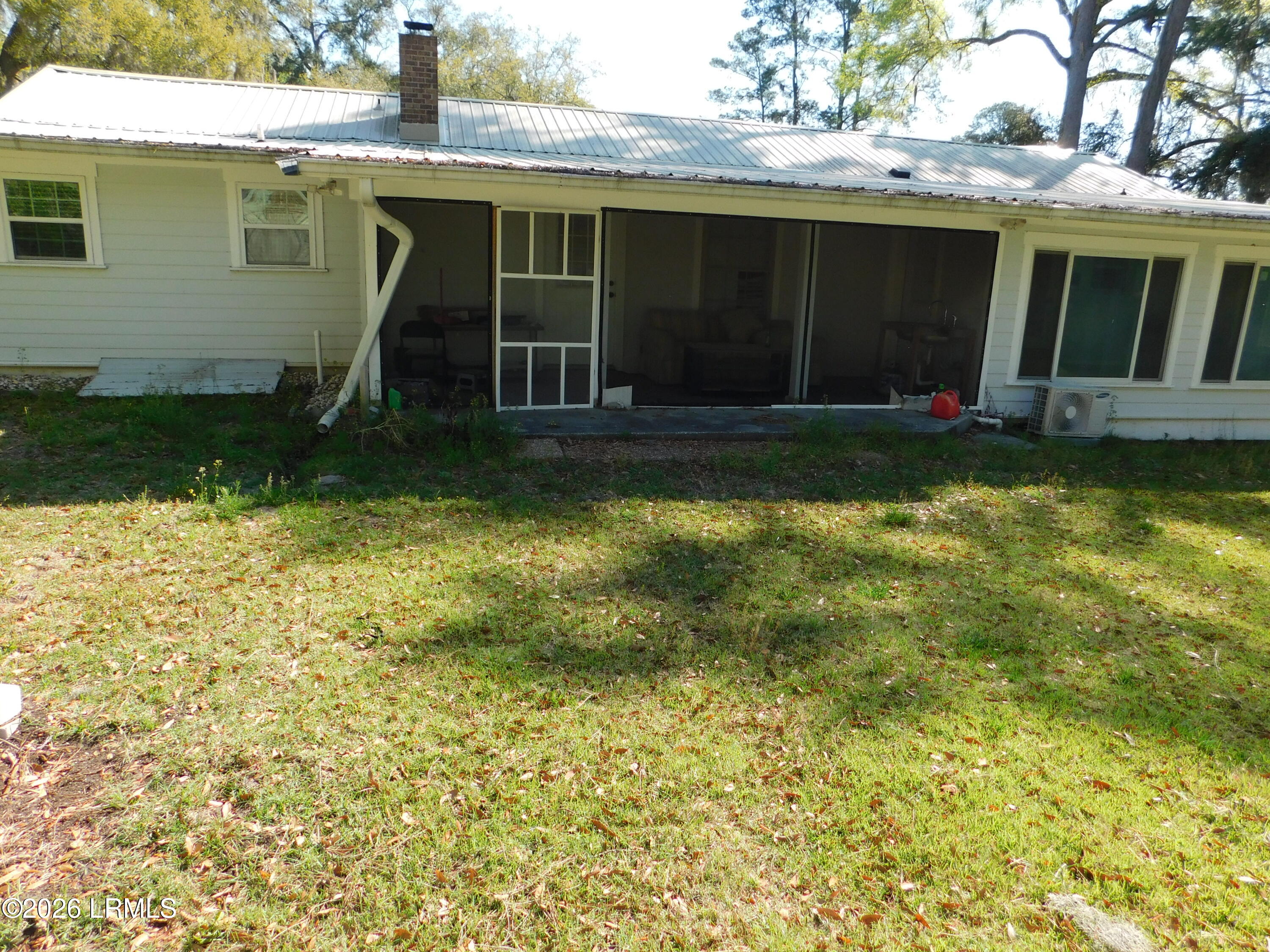 103 Stuart Town Road Beaufort, SC 29902 - Photo 34 of 38 35 - Screened Porch