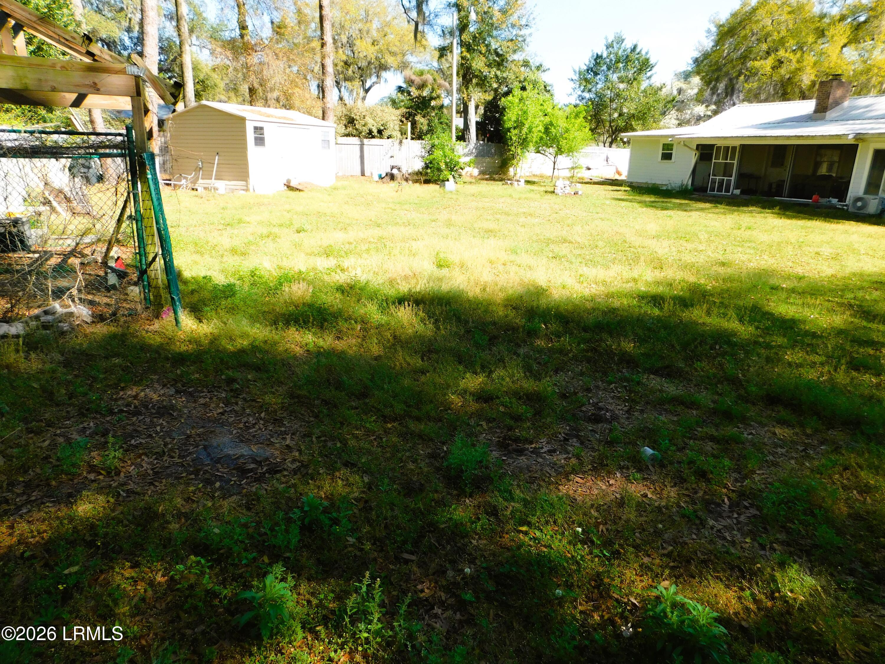 103 Stuart Town Road Beaufort, SC 29902 - Photo 35 of 38 36 - Backyard