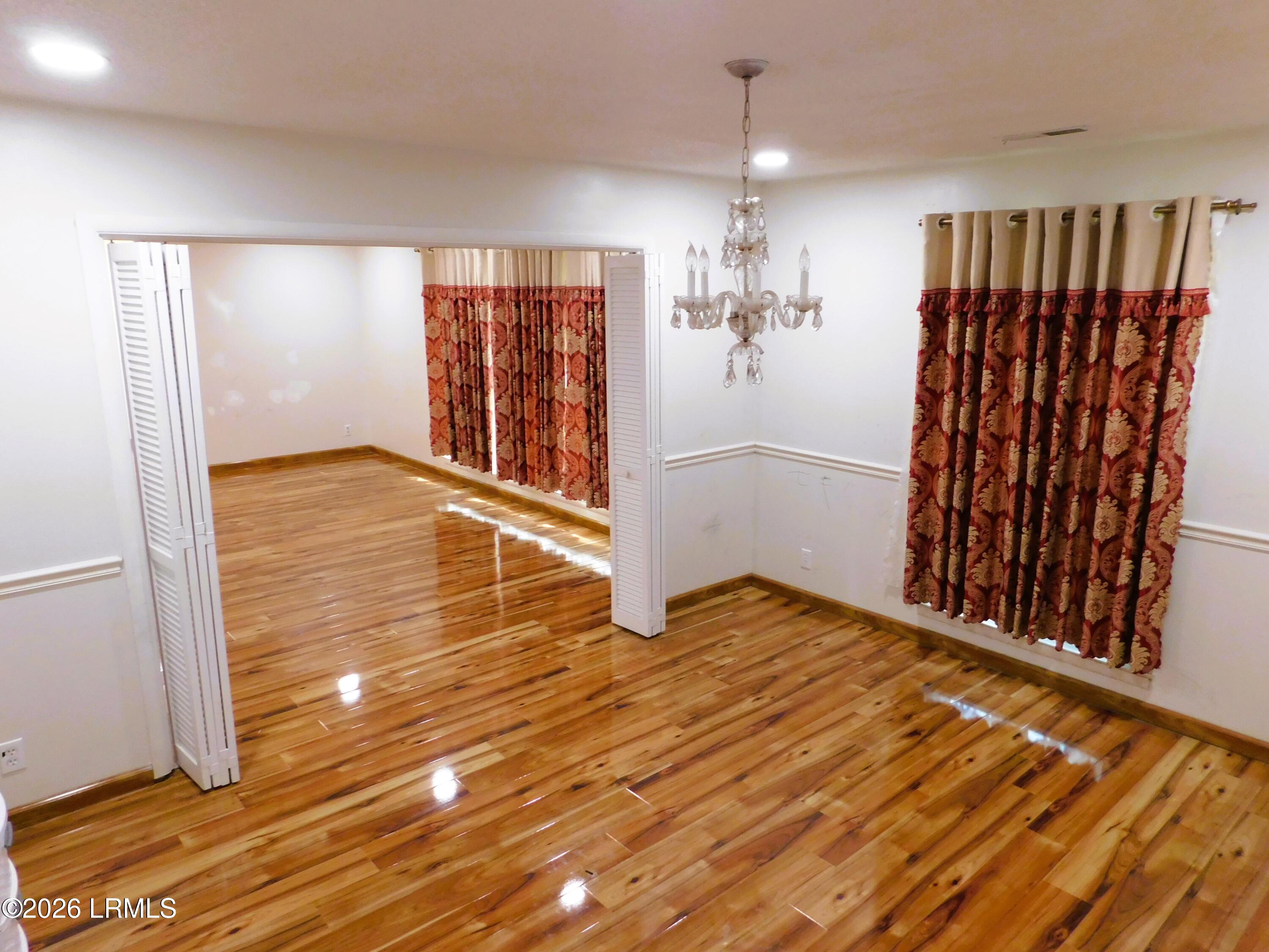 103 Stuart Town Road Beaufort, SC 29902 - Photo 4 of 38 04 - Dining & Living