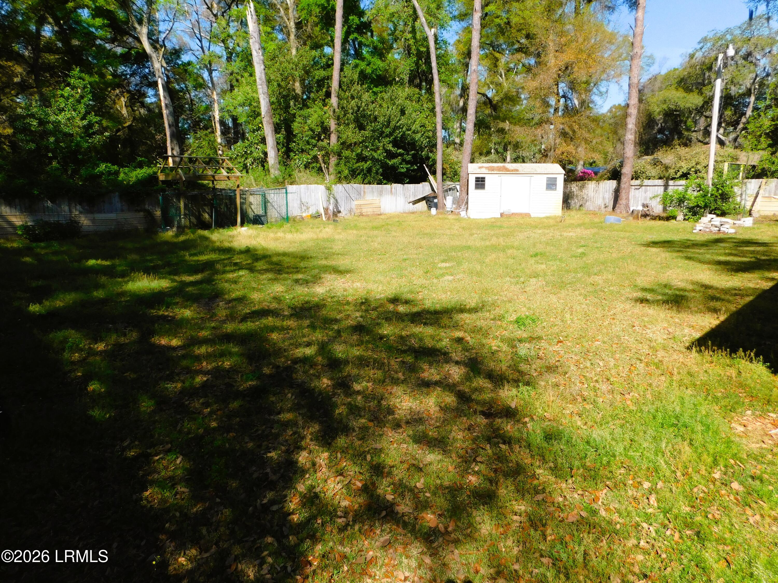 103 Stuart Town Road Beaufort, SC 29902 - Photo 42 of 44 37 - Backyard