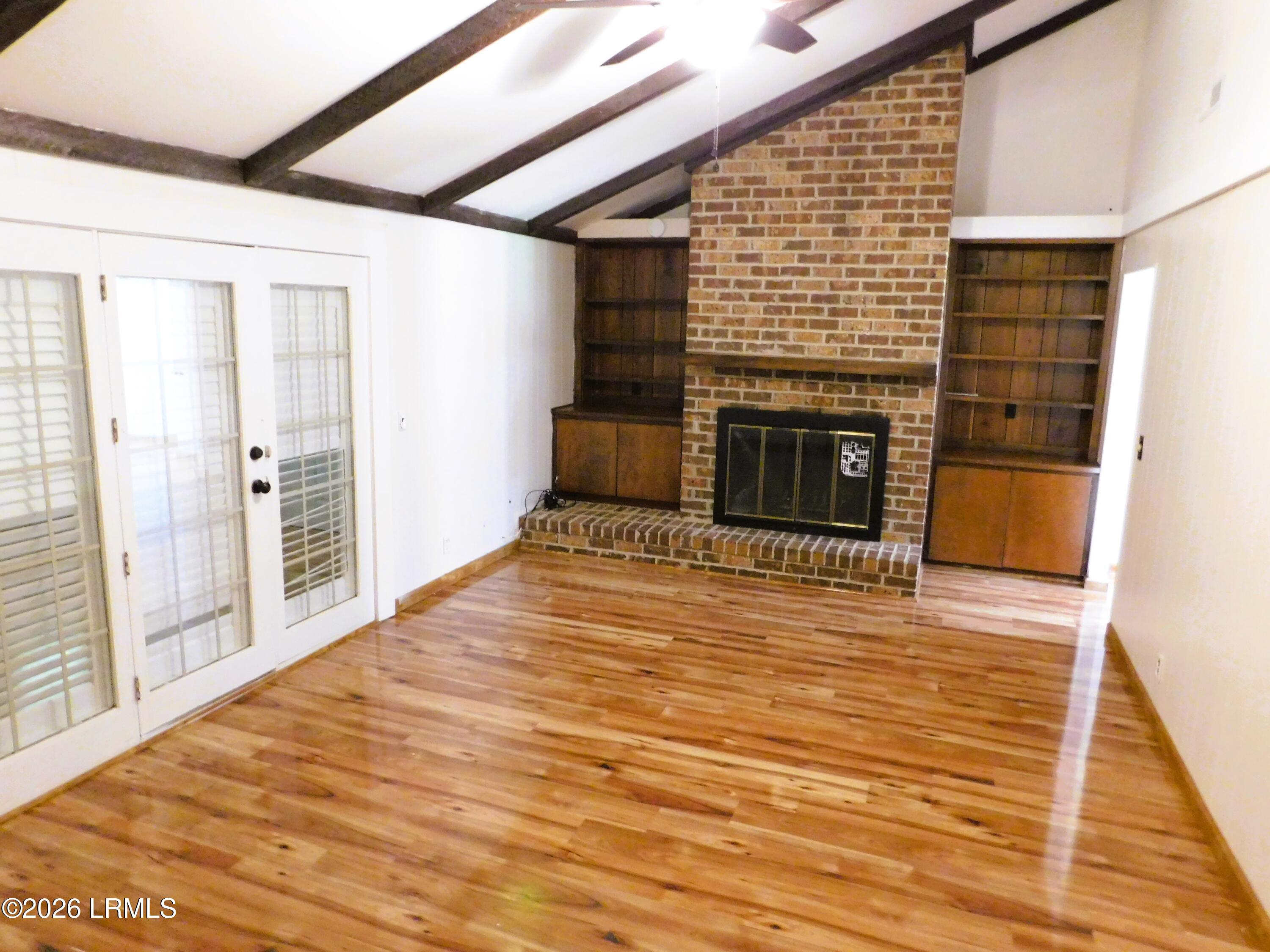 103 Stuart Town Road Beaufort, SC 29902 - Photo 6 of 38 06 - Family Room