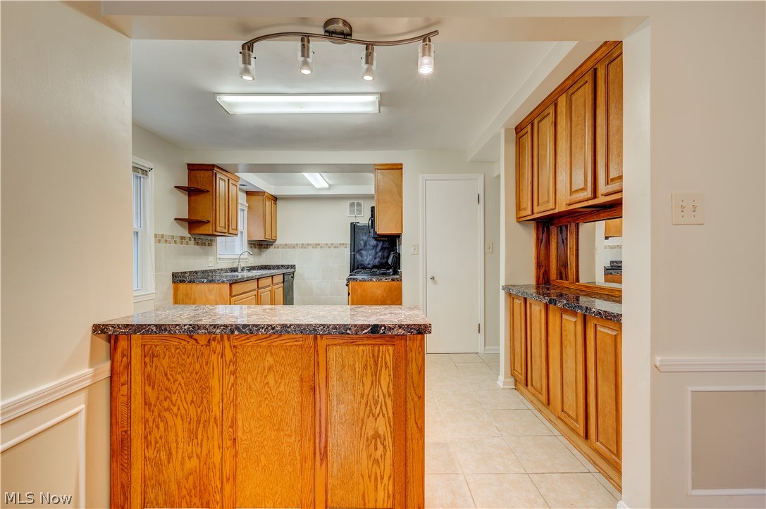 1163 Haselton Road Cleveland Heights, OH 44121 - Photo 11 of 34 Kitchen View from dining room