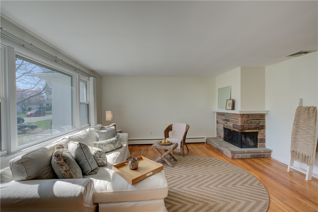 17 Riley Drive East Providence, RI 02915 - Photo 16 of 41