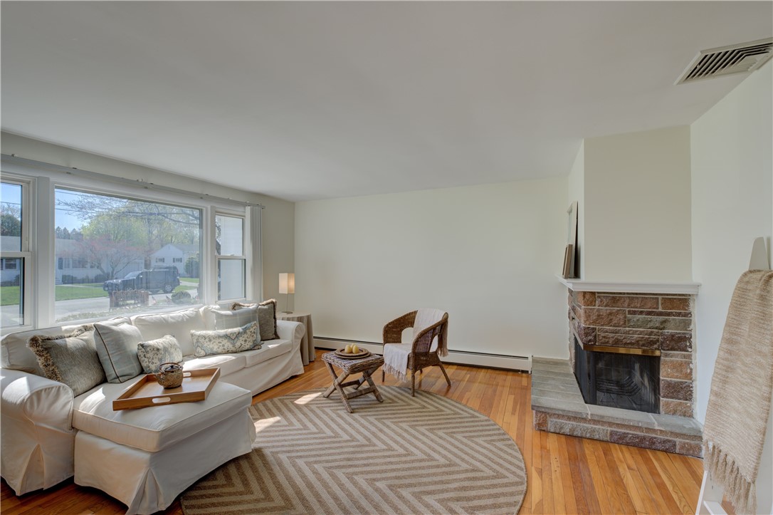 17 Riley Drive East Providence, RI 02915 - Photo 18 of 41