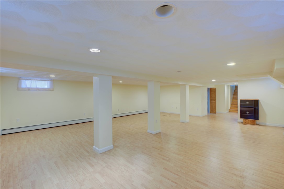 17 Riley Drive East Providence, RI 02915 - Photo 31 of 41