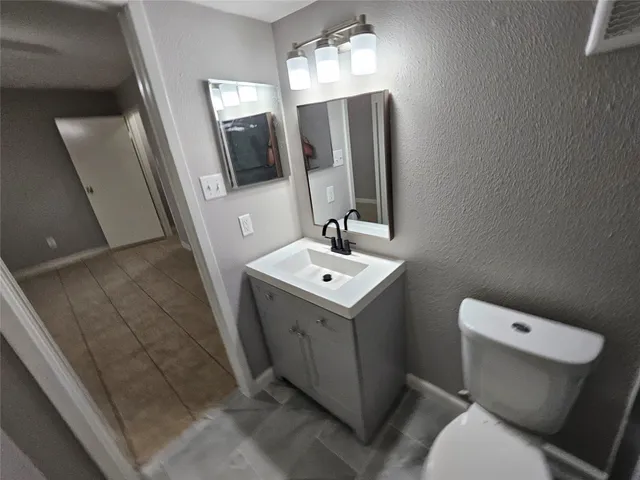 $98,000 | 12955 Woodforest Boulevard, Unit 63, Houston, TX 77015