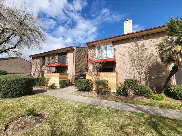 $98,000 | 12955 Woodforest Boulevard, Unit 63, Houston, TX 77015
