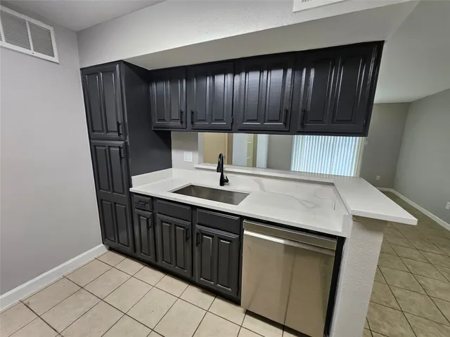 $98,000 | 12955 Woodforest Boulevard, Unit 63, Houston, TX 77015