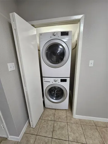 $98,000 | 12955 Woodforest Boulevard, Unit 63, Houston, TX 77015