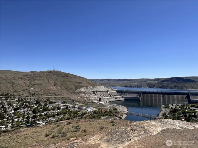 a view of a house with a mountain